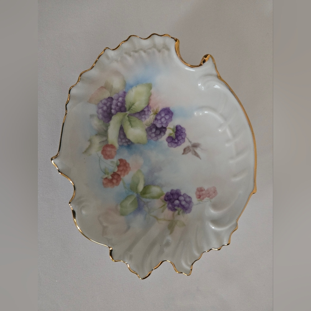 Vintage Handpainted Trinket Dish Signed Carolyn Hughes 1991 Gilded Edge